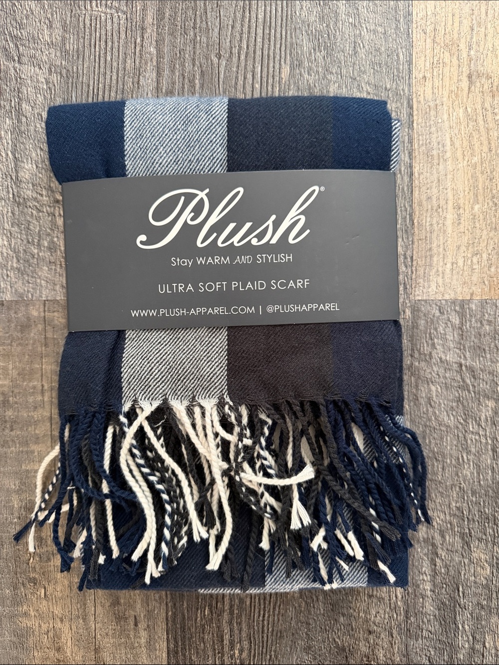 Plush Ultra Soft Plaid Scarf - Navy & Cream
